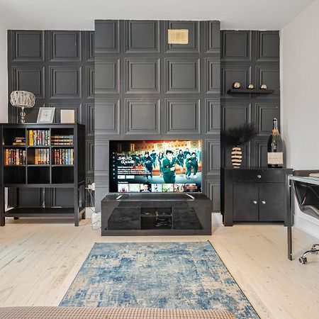 Spacious One Bedroom Private Flat In Brixton +Wifi Лондон Экстерьер фото
