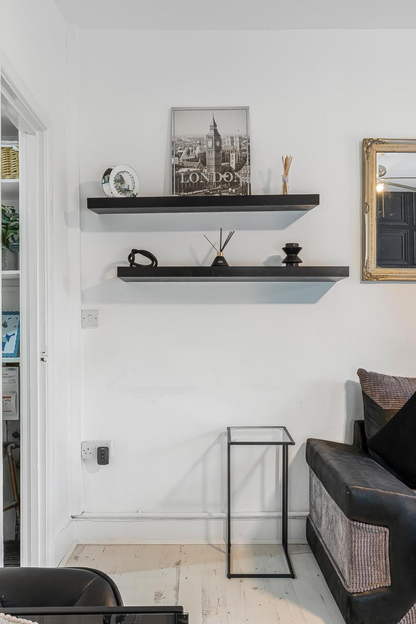 Spacious One Bedroom Private Flat In Brixton +Wifi Лондон Экстерьер фото