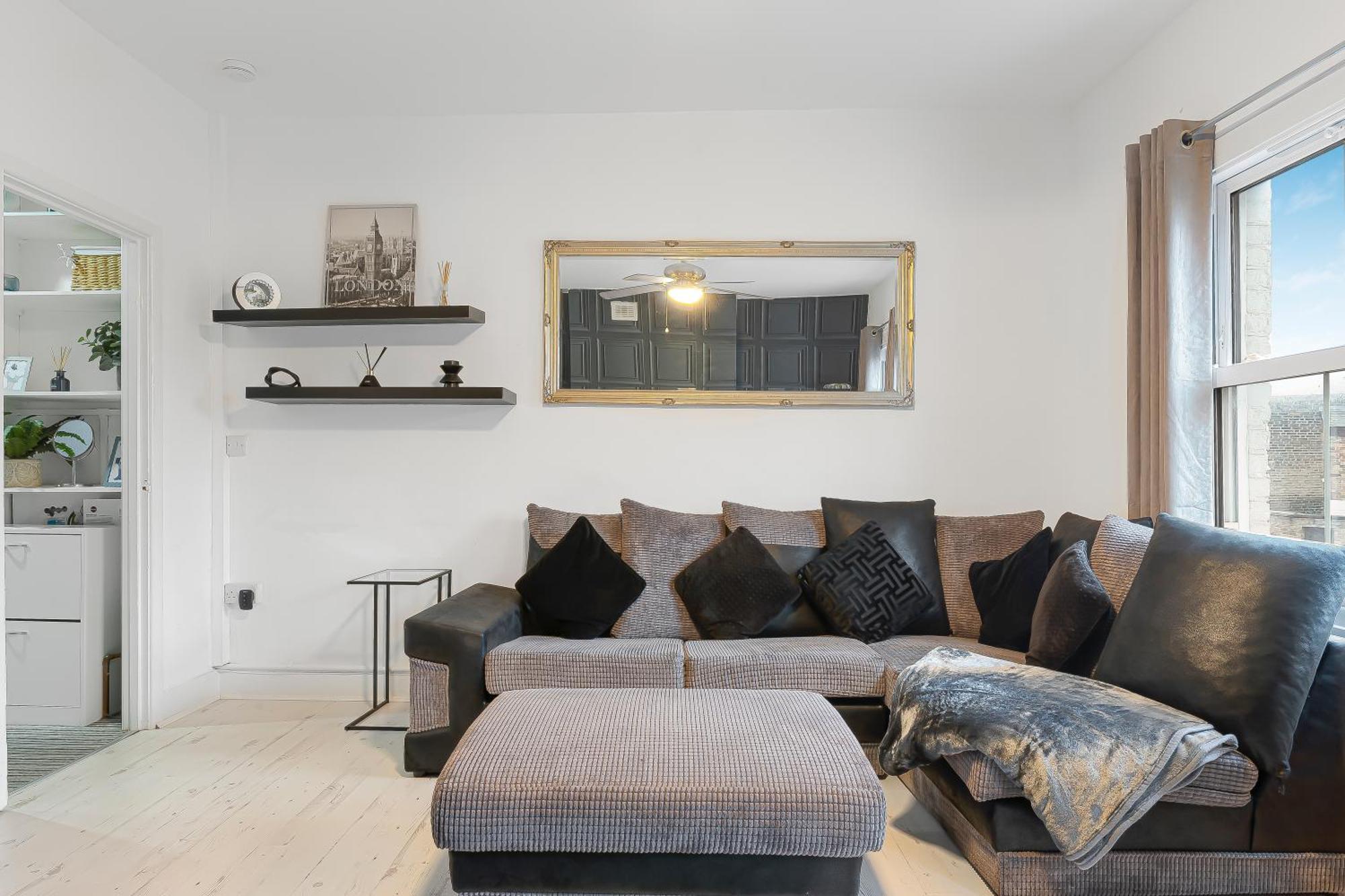 Spacious One Bedroom Private Flat In Brixton +Wifi Лондон Экстерьер фото